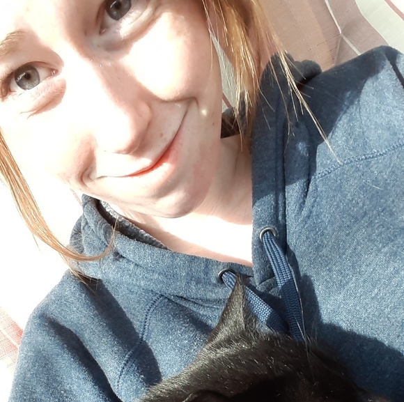 Meet your Posher, Tanya - Picture 3 of 3